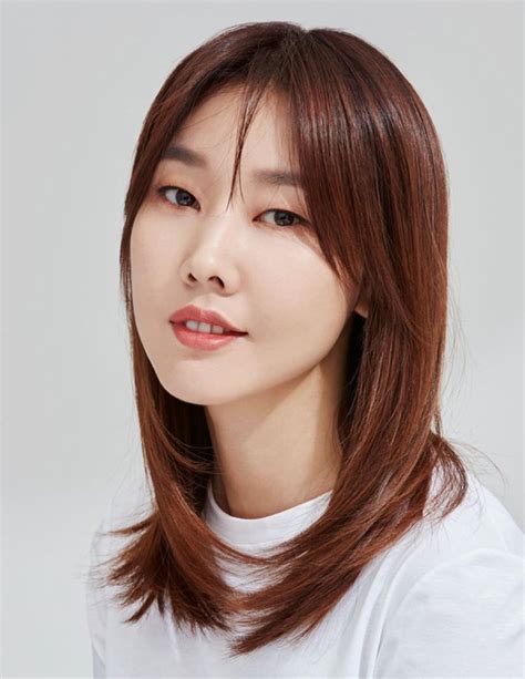 Han Hye Jin (Korean Actor/Artist)